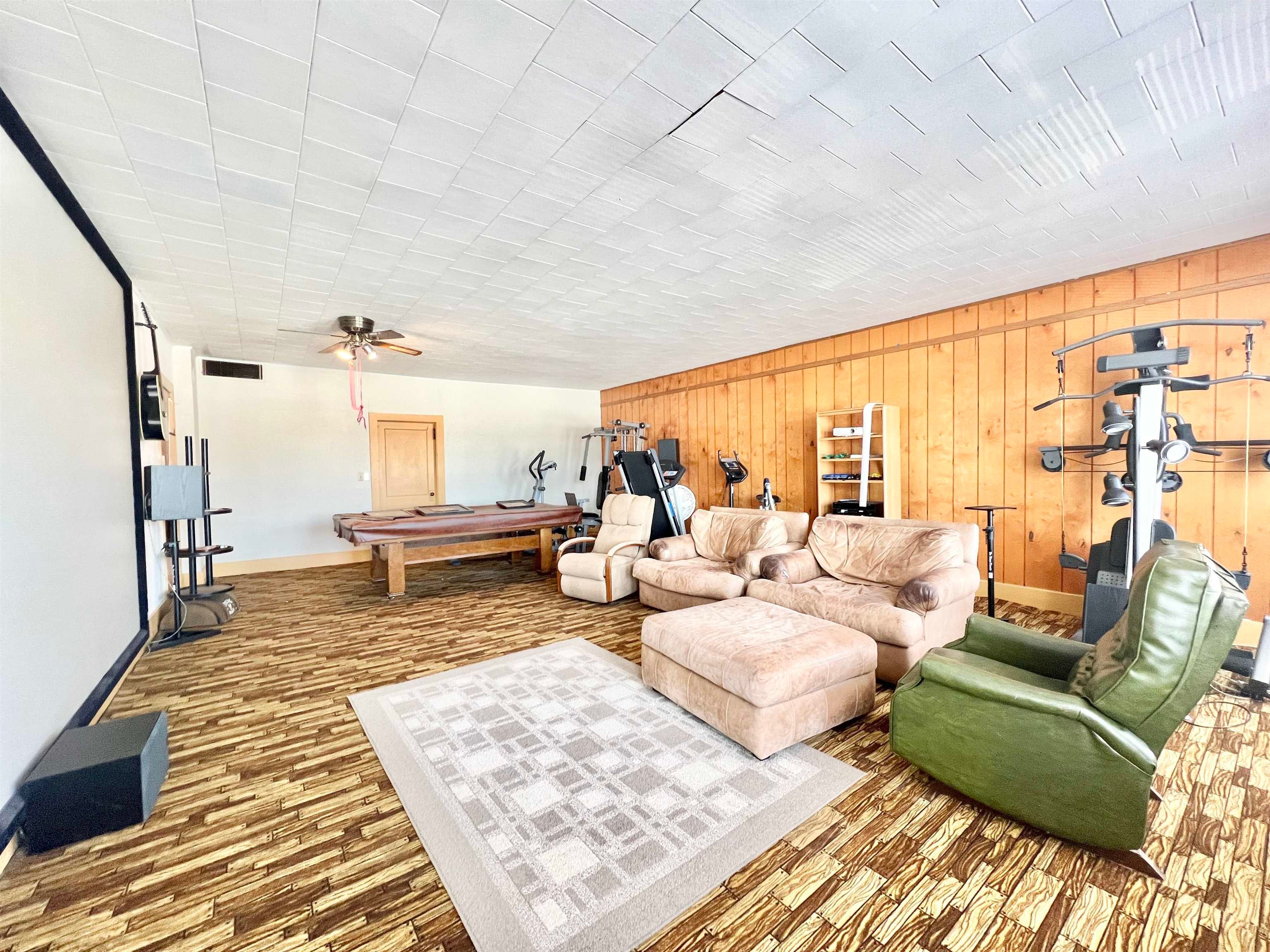 311 Parkview Drive - Photo 3