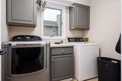 Tiny photo for 952 Bedford Drive, Janesville, WI 53546 (MLS # 2012587)