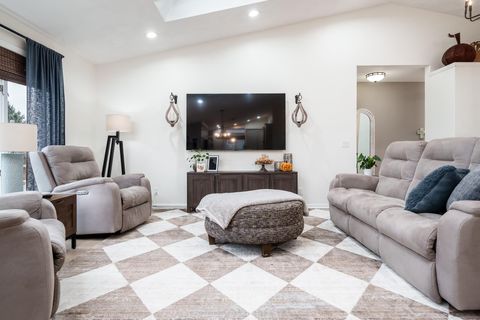 Tiny photo for 952 Bedford Drive, Janesville, WI 53546 (MLS # 2012587)