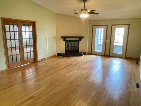 Photo of 530 E Hiawatha Drive 318 #318, Wisconsin Dells, WI 53965 (MLS # 1998325)