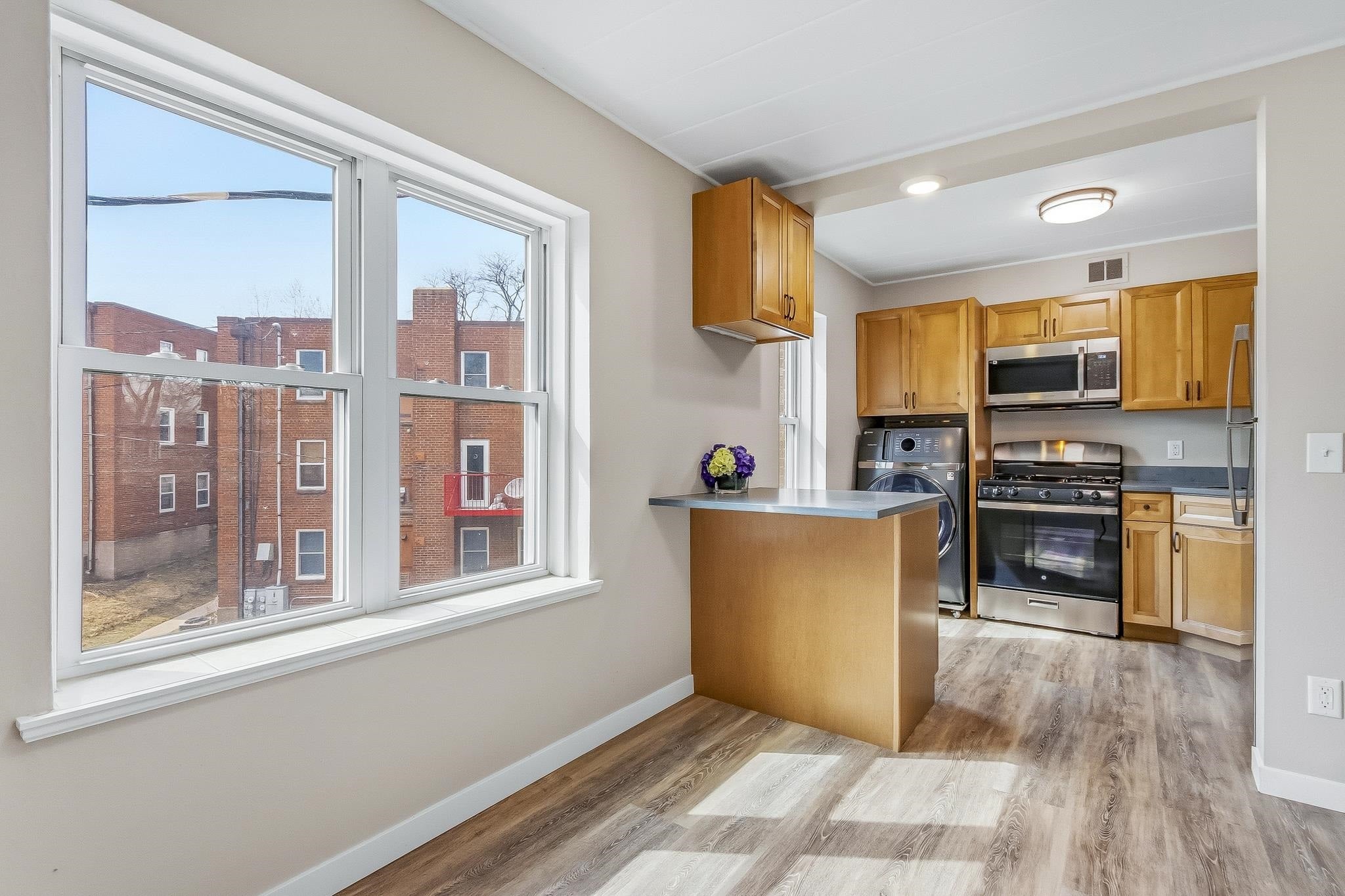 24 Sherman Terrace 6