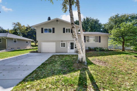 Photo of 4713 Hermsmeier Lane, Madison, WI 53714 (MLS # 2033859)