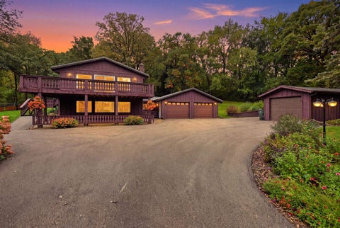 Photo of 7959 N Pine View Drive, Edgerton, WI 53534 (MLS # 2033557)