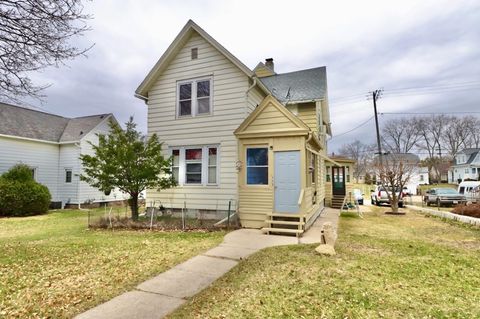 Photo of 333 Robert Street, Fort Atkinson, WI 53538 (MLS # 2019443)