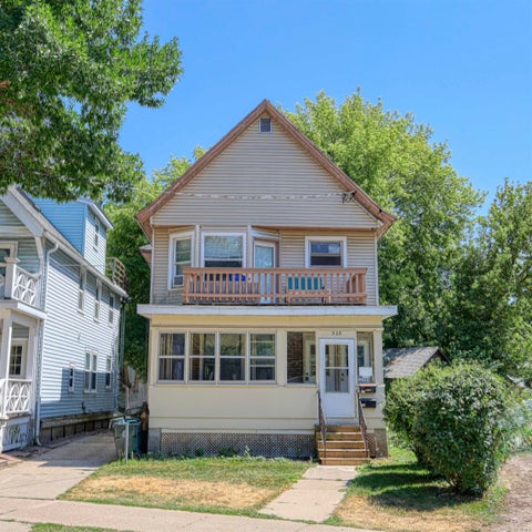 Photo of 535 W Dayton Street, Madison, WI 53703 (MLS # 2032490)
