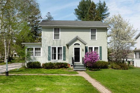 395 Lake Street, Green Lake, WI 54941 - #: 1999273