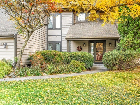 Photo of 414 Clearview Court, Janesville, WI 53548 (MLS # 2035569)