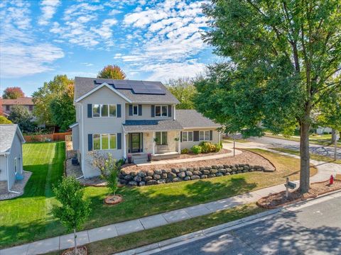 Photo of 425 East Hill Parkway, Madison, WI 53718 (MLS # 2010427)
