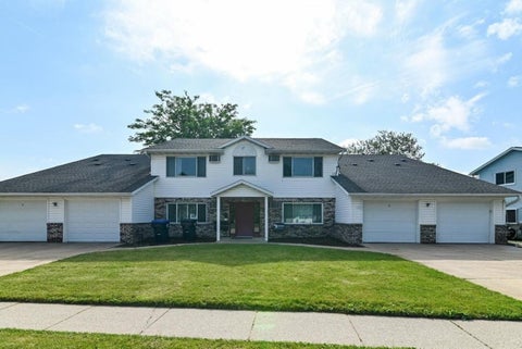 Photo of 604 School Street, Marshall, WI 53559 (MLS # 2025606)