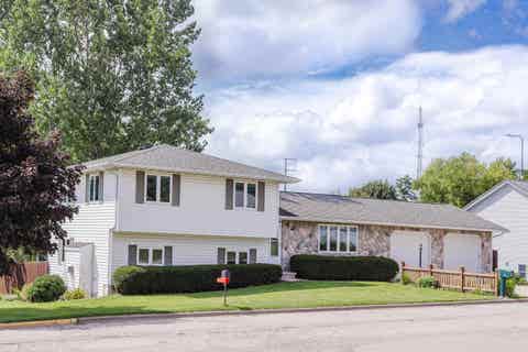 Photo of 1100 N Johns Street, Dodgeville, WI 53533 (MLS # 2030701)