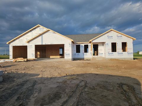Photo of 113 Cayuse Court, Fox Lake, WI 53933 (MLS # 2022258)