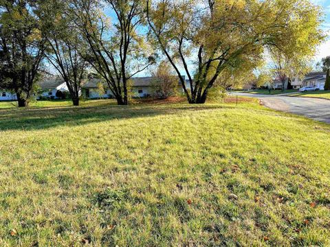 Photo of 900 S Michigan (lot 2 of 2) Street, Prairie Du Chien, WI 53821 (MLS # 2014846)