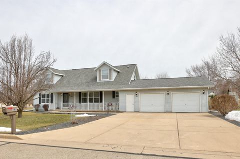 Photo of 588 Ann Court, Berlin, WI 54923 (MLS # 2019481)