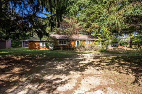 Photo of N11898 County Road G, Necedah, WI 54646 (MLS # 2009986)