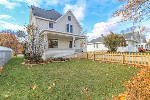 Photo of 523 Robert Street, Fort Atkinson, WI 53538 (MLS # 2012305)