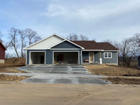 Photo of 322 Roosevelt Street, Baraboo, WI 53913 (MLS # 2016825)