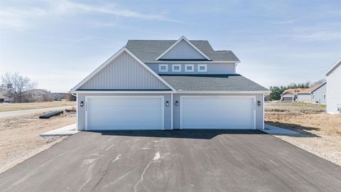 Photo of 1832-1834 W Kyle Circle, Beloit, WI 53511 (MLS # 2019774)