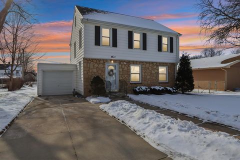 Photo of 108 4th Street, Waunakee, WI 53597 (MLS # 2015740)