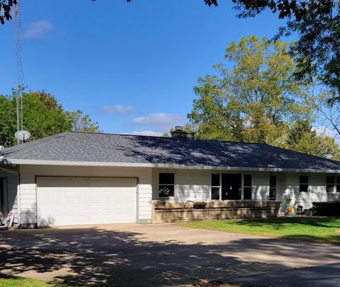 Photo of W8288 & W8292 Kent Road, Poynette, WI 53955 (MLS # 2022794)
