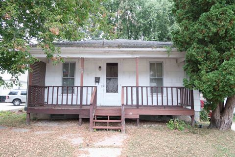 Photo of 106 Greenwich Street, Beaver Dam, WI 53916 (MLS # 2010776)