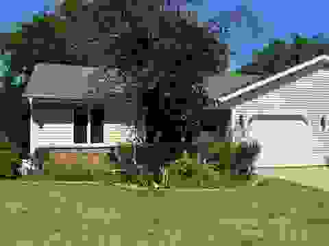 Photo of 965 N Wuthering Hills Drive, Janesville, WI 53546 (MLS # 2029557)