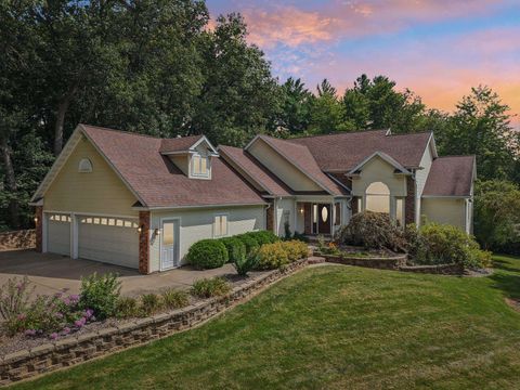 Photo of S2916A Fairway Drive, Reedsburg, WI 53959 (MLS # 2010413)