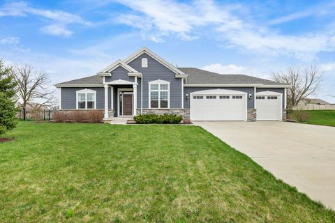 Photo of 426 Peterson Trail, Oregon, WI 53575 (MLS # 2020840)