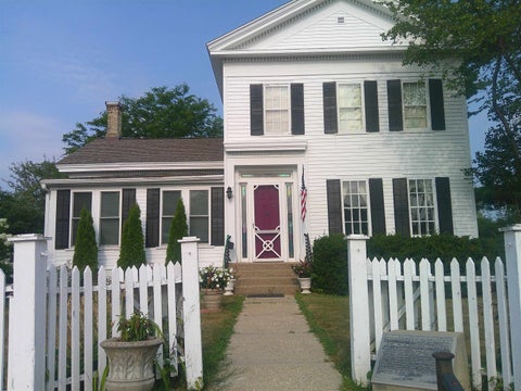 Photo of 825 Oak Street, Wisconsin Dells, WI 53965 (MLS # 2028998)