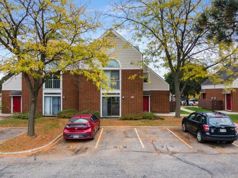 Photo of 523 D'onofrio Drive #1, Madison, WI 53719 (MLS # 2010971)