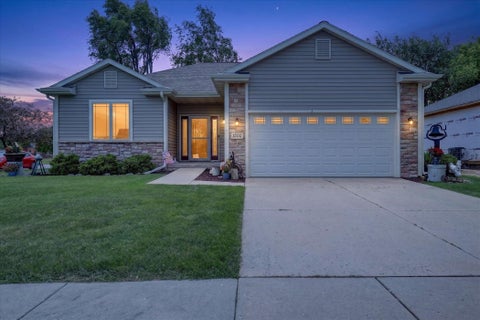 Photo of 1502 N Tamarack Street 18 #18, Delavan, WI 53515 (MLS # 2026257)