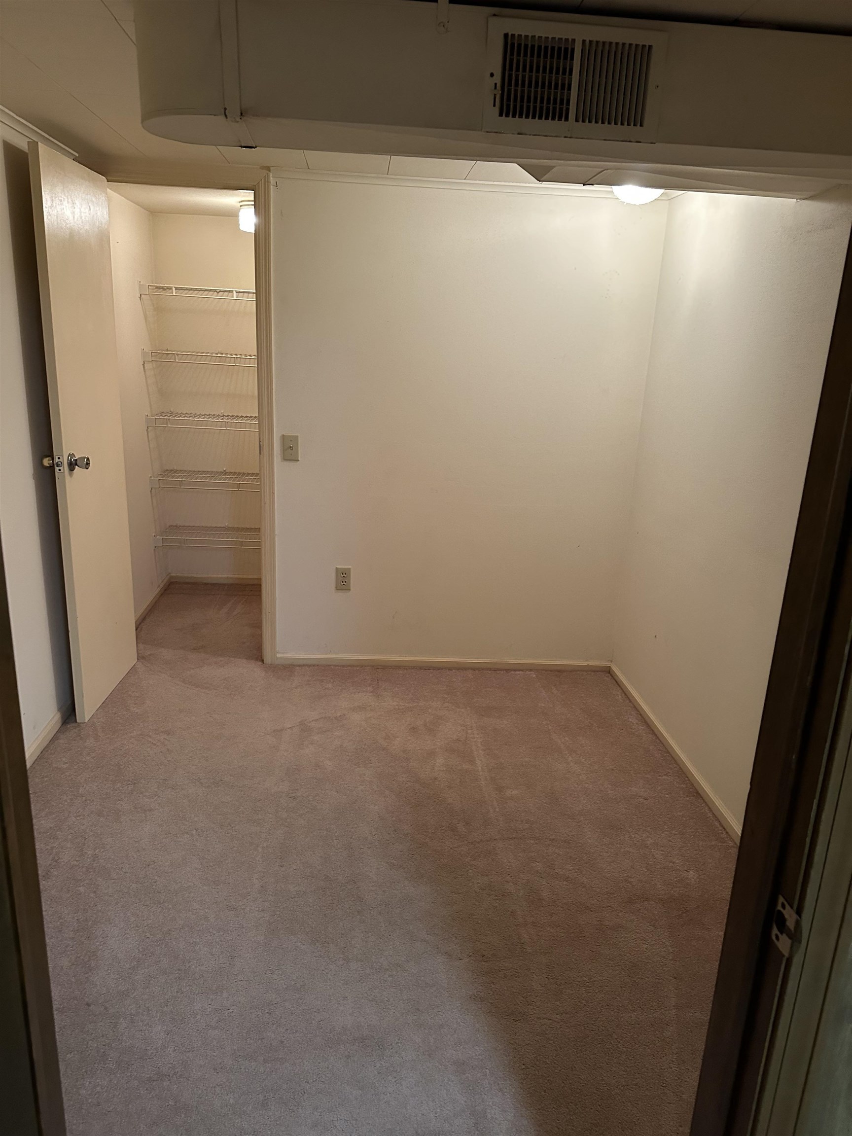 Madison, Wisconsin 53716, United States, 3 Bedrooms Bedrooms, ,2 BathroomsBathrooms,Residential,Active,210861