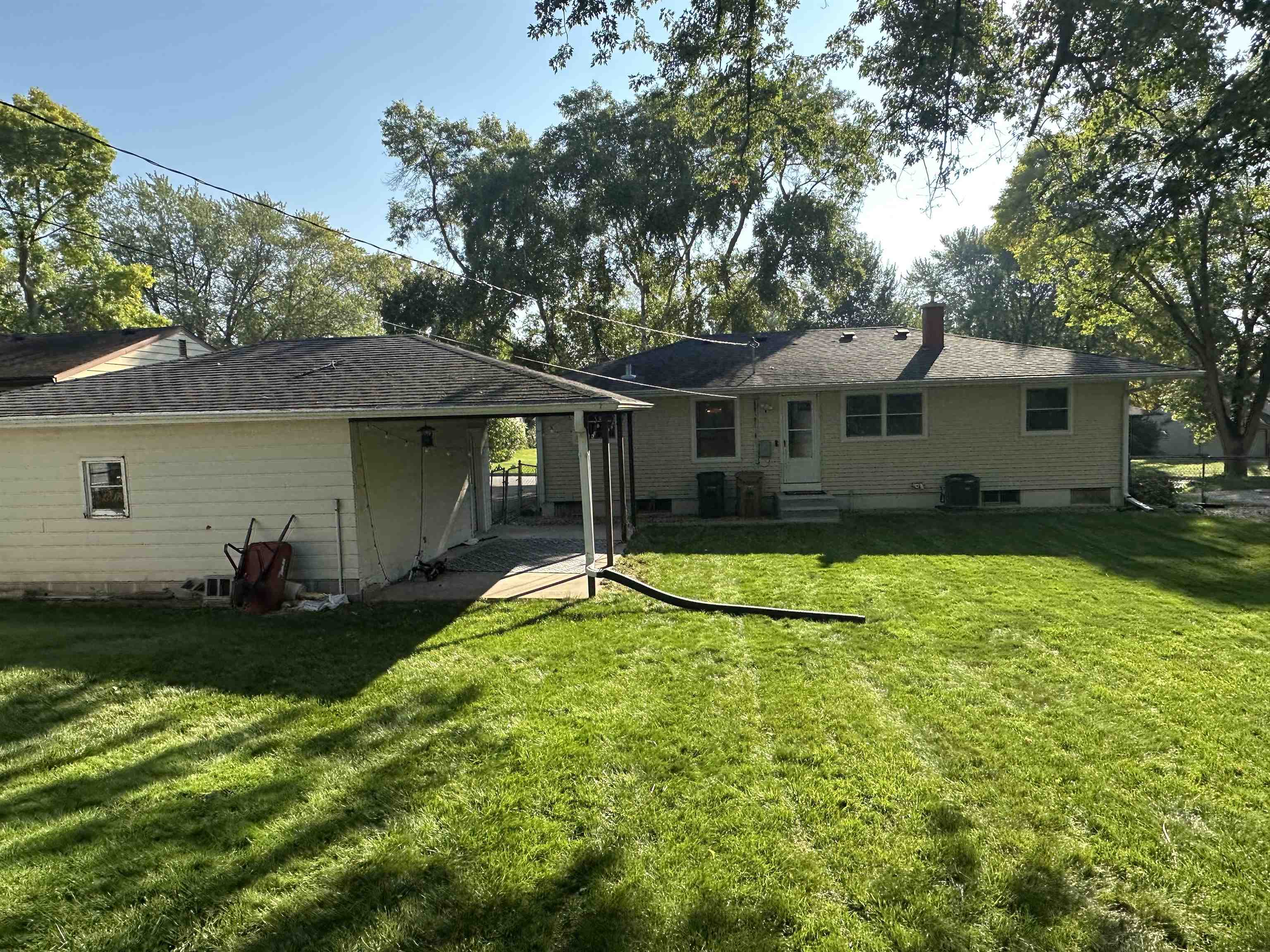 Madison, Wisconsin 53716, United States, 3 Bedrooms Bedrooms, ,2 BathroomsBathrooms,Residential,Active,210861