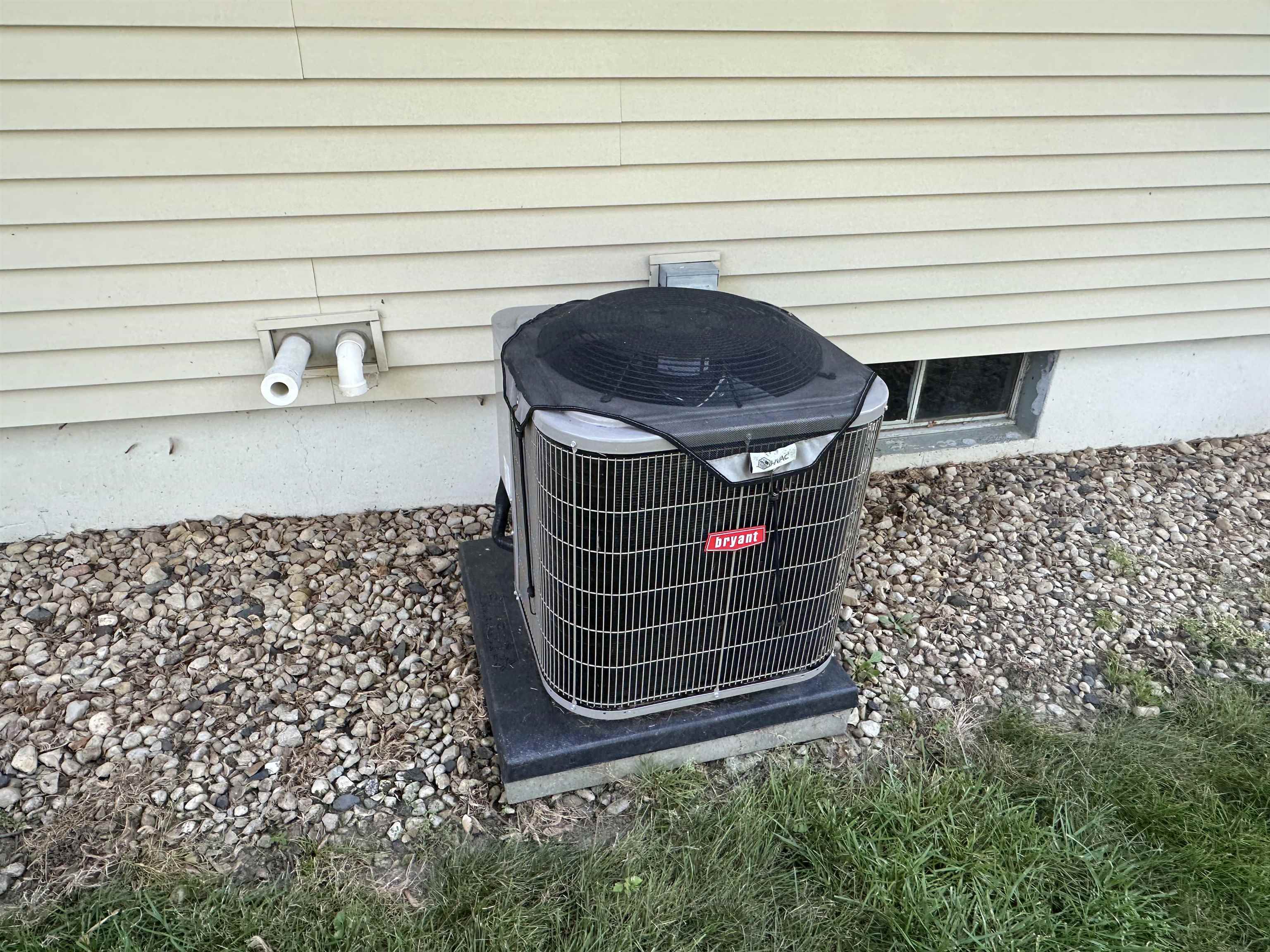 Madison, Wisconsin 53716, United States, 3 Bedrooms Bedrooms, ,2 BathroomsBathrooms,Residential,Active,210861