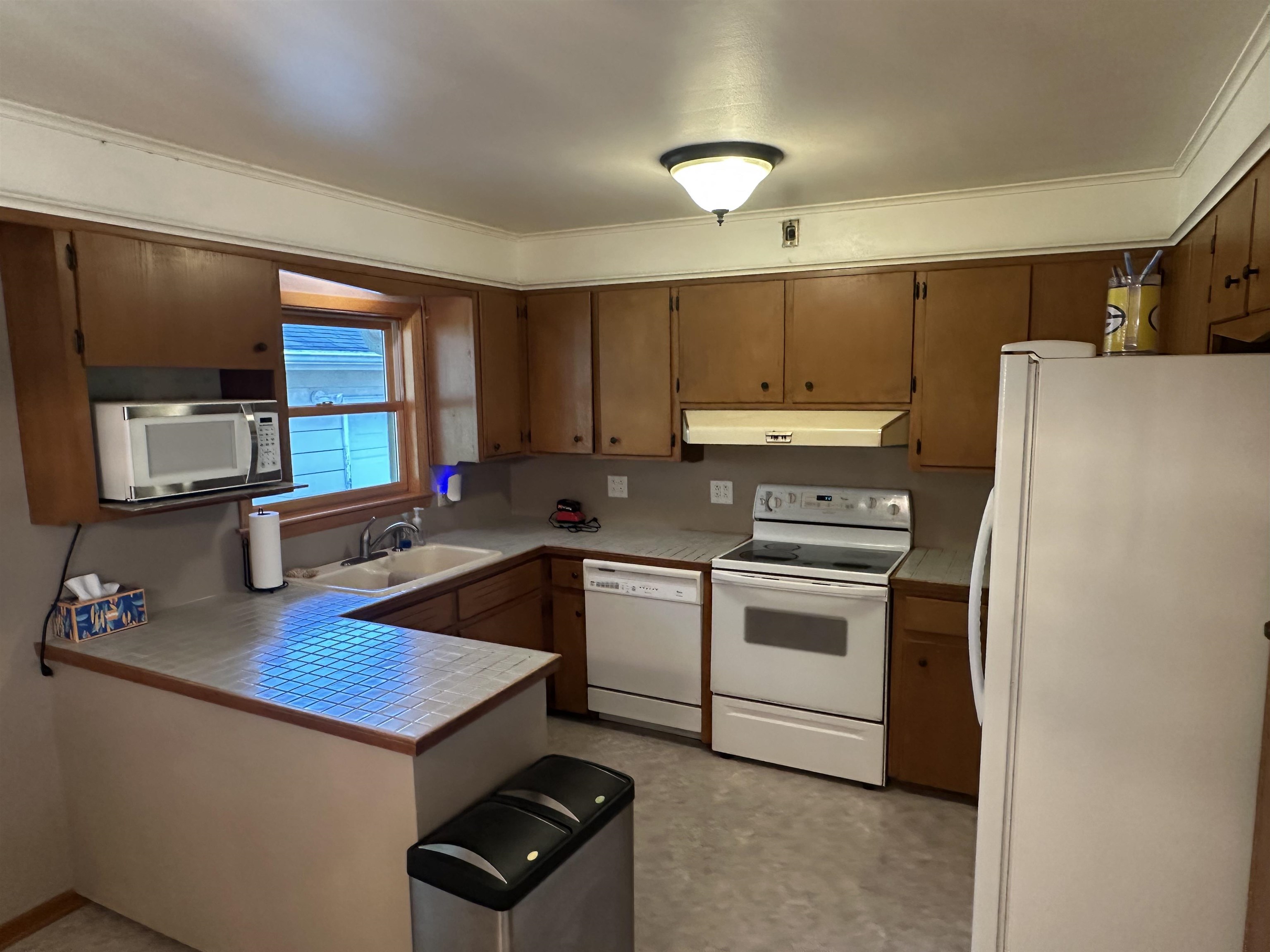 Madison, Wisconsin 53716, United States, 3 Bedrooms Bedrooms, ,2 BathroomsBathrooms,Residential,Active,210861