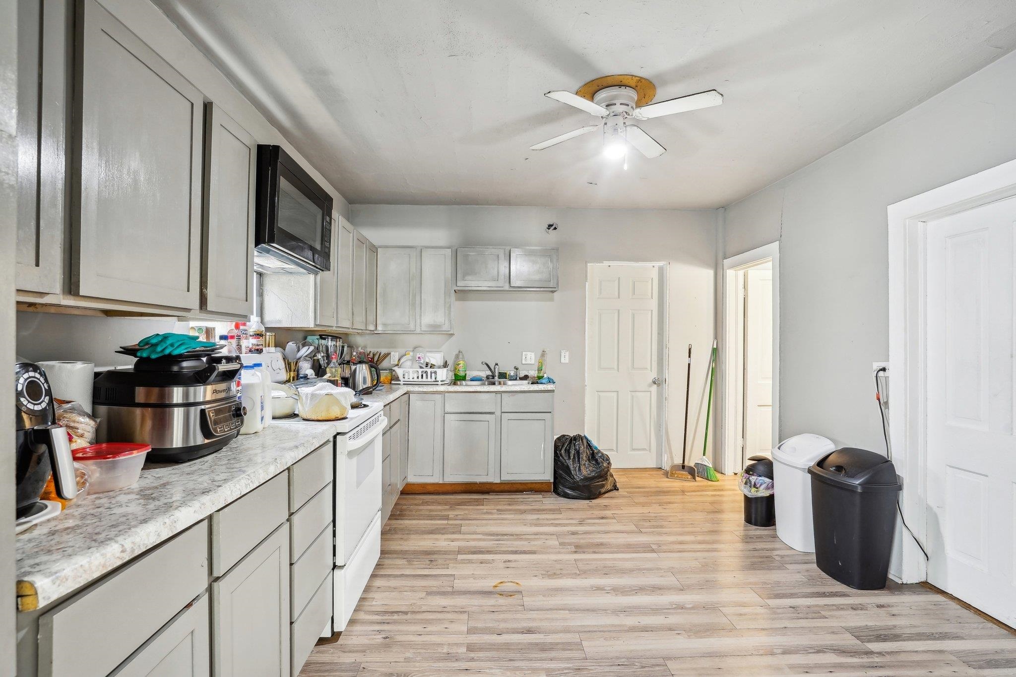 Baraboo, Wisconsin 53913, United States, 3 Bedrooms Bedrooms, ,1 BathroomBathrooms,Residential,Active,126860