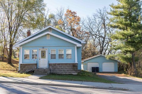 Photo of 221 W Ormsby Street, Oxford, WI 53952 (MLS # 2011735)