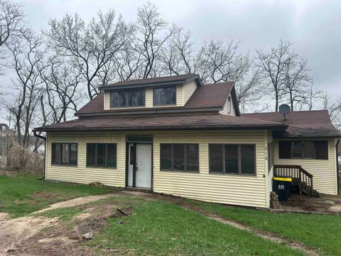 Photo of 212 Center Avenue, Necedah, WI 54646 (MLS # 2020908)