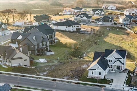 Photo of 1609 Schreiner Lane, Waunakee, WI 53597 (MLS # 2015188)