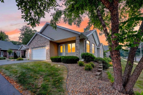 Photo of 617 Nightingale Lane, Cottage Grove, WI 53527 (MLS # 2028800)