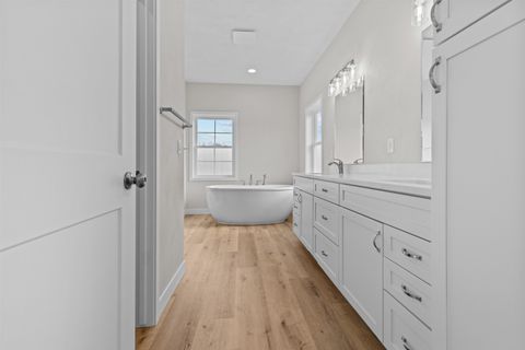 Tiny photo for 5611 N Vista Lane, Janesville, WI 53548 (MLS # 2013024)