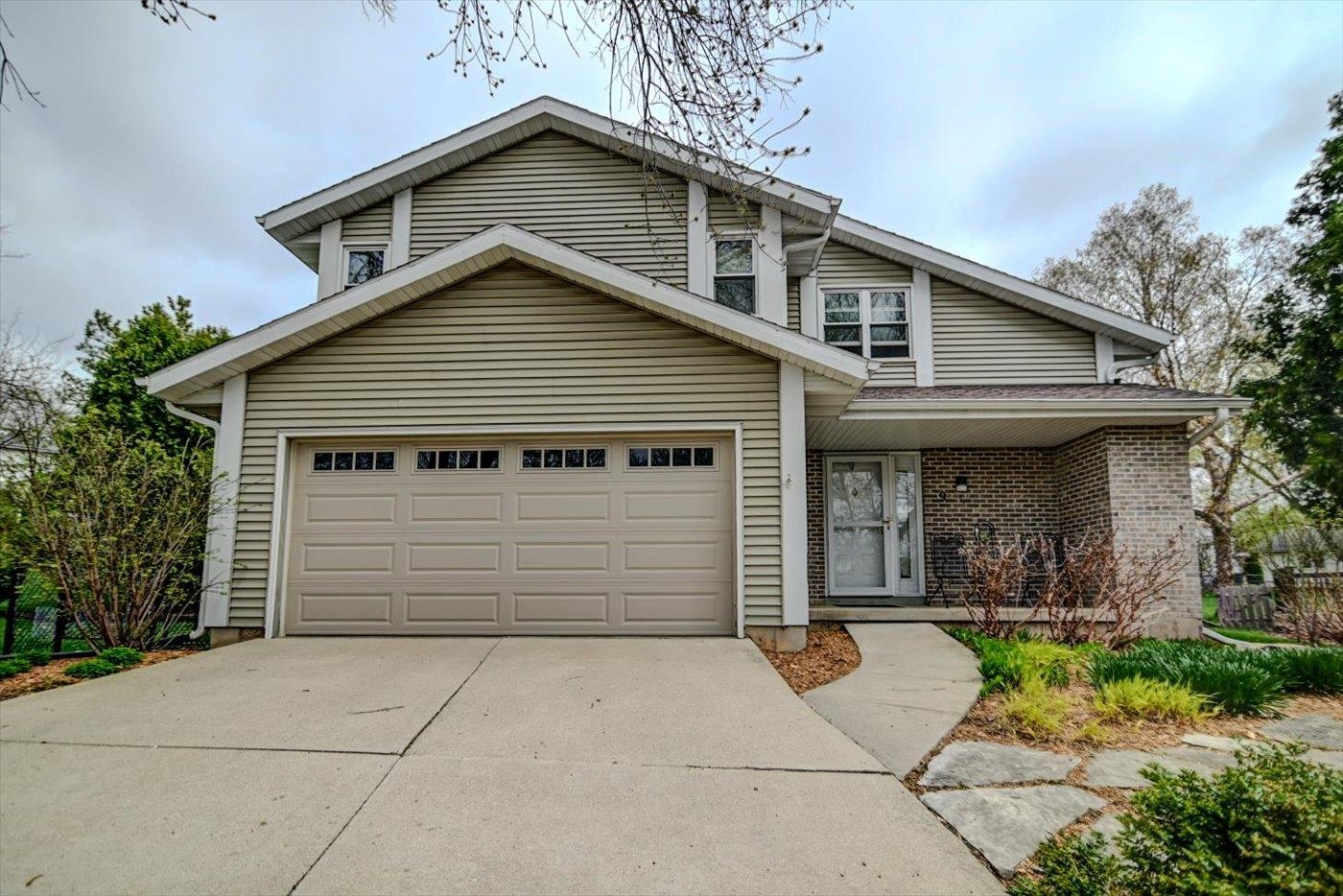 9 Dorchester Circle