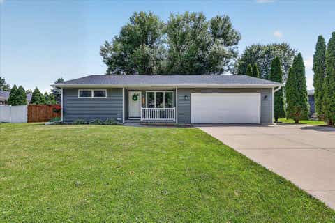 Photo of 535 Greenview Drive, Evansville, WI 53536 (MLS # 2027480)