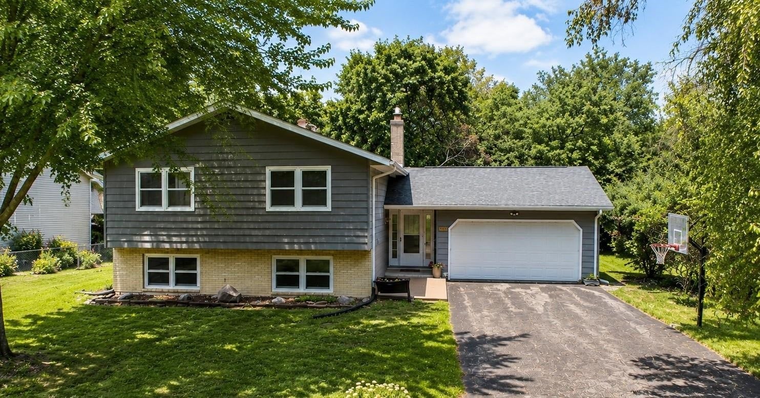 5654 Lacy Road