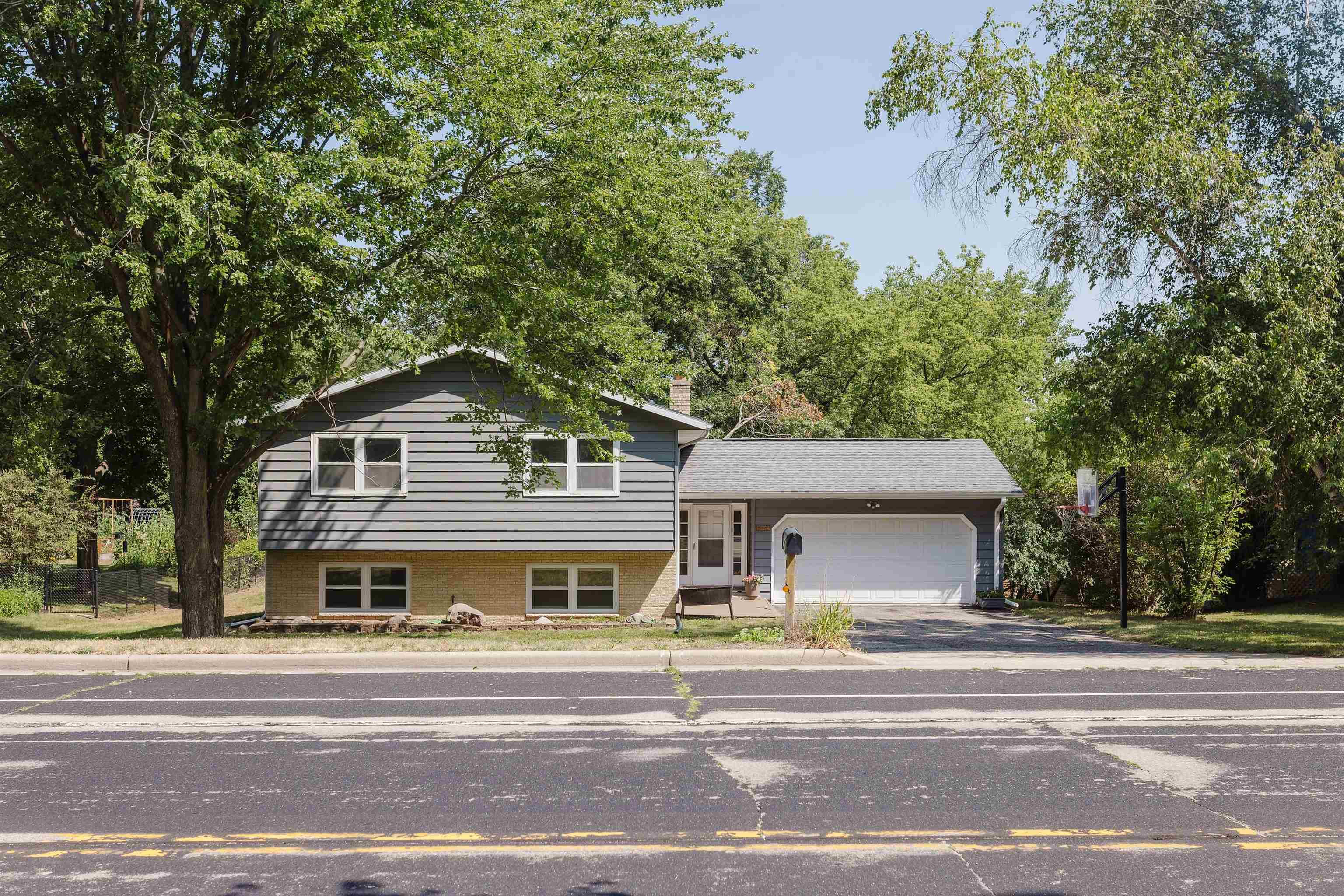 5654 Lacy Road