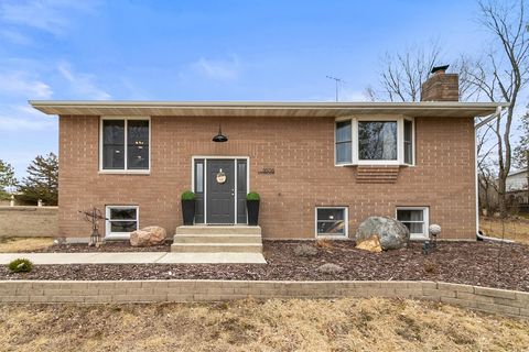 N6726 Blackhawk Road, Portage, WI 53901 - #: 1995951