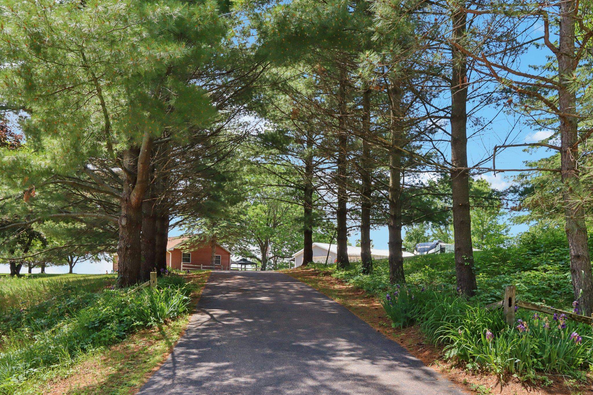 La Valle, Wisconsin 53941, United States, 4 Bedrooms Bedrooms, ,3 BathroomsBathrooms,Residential,Active,156094