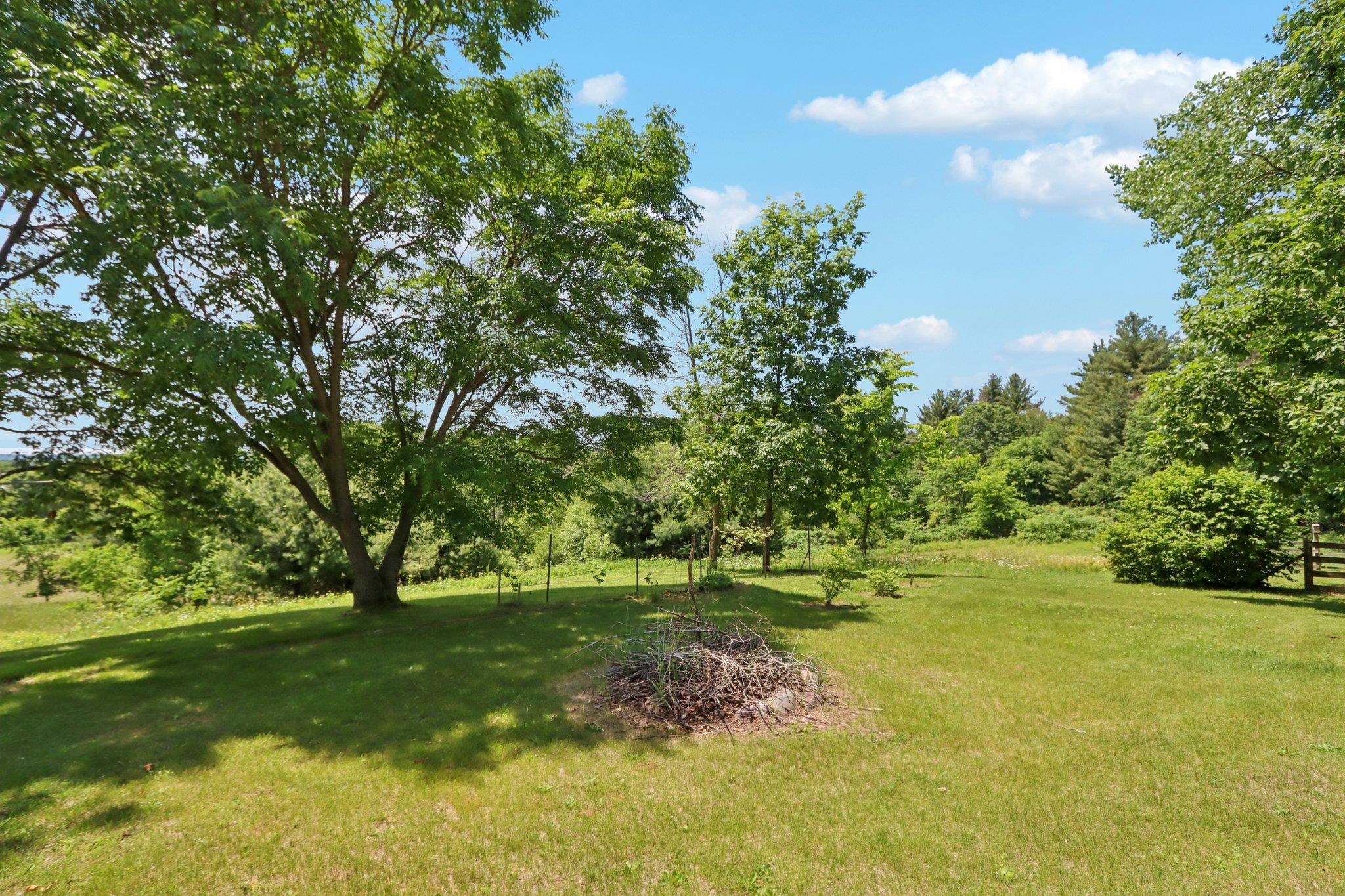 La Valle, Wisconsin 53941, United States, 4 Bedrooms Bedrooms, ,3 BathroomsBathrooms,Residential,Active,156094