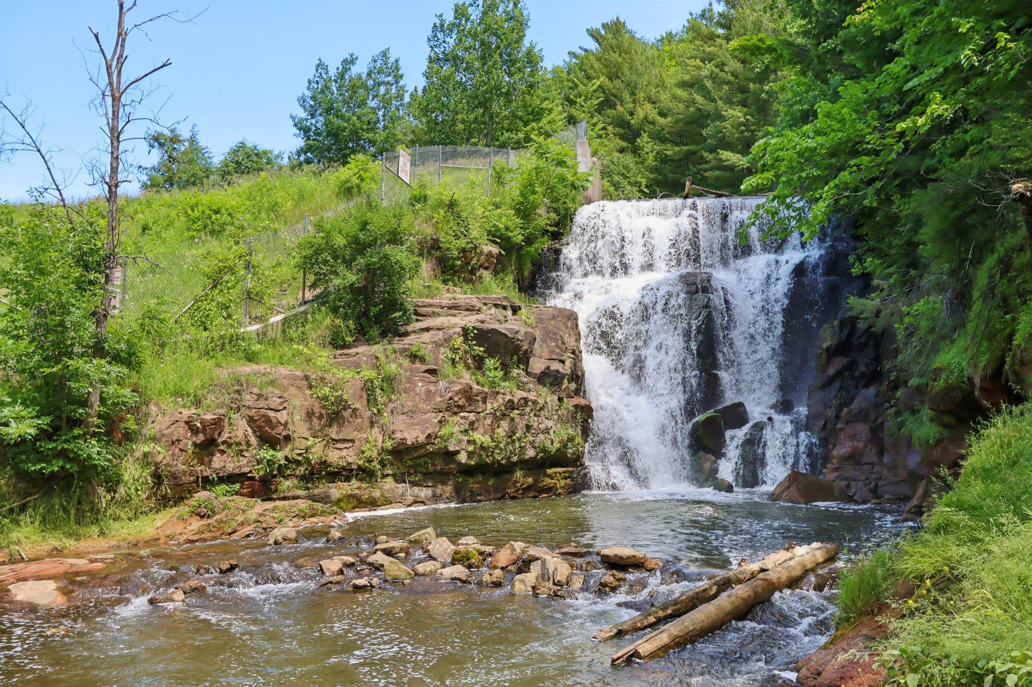 La Valle, Wisconsin 53941, United States, 4 Bedrooms Bedrooms, ,3 BathroomsBathrooms,Residential,Active,156094