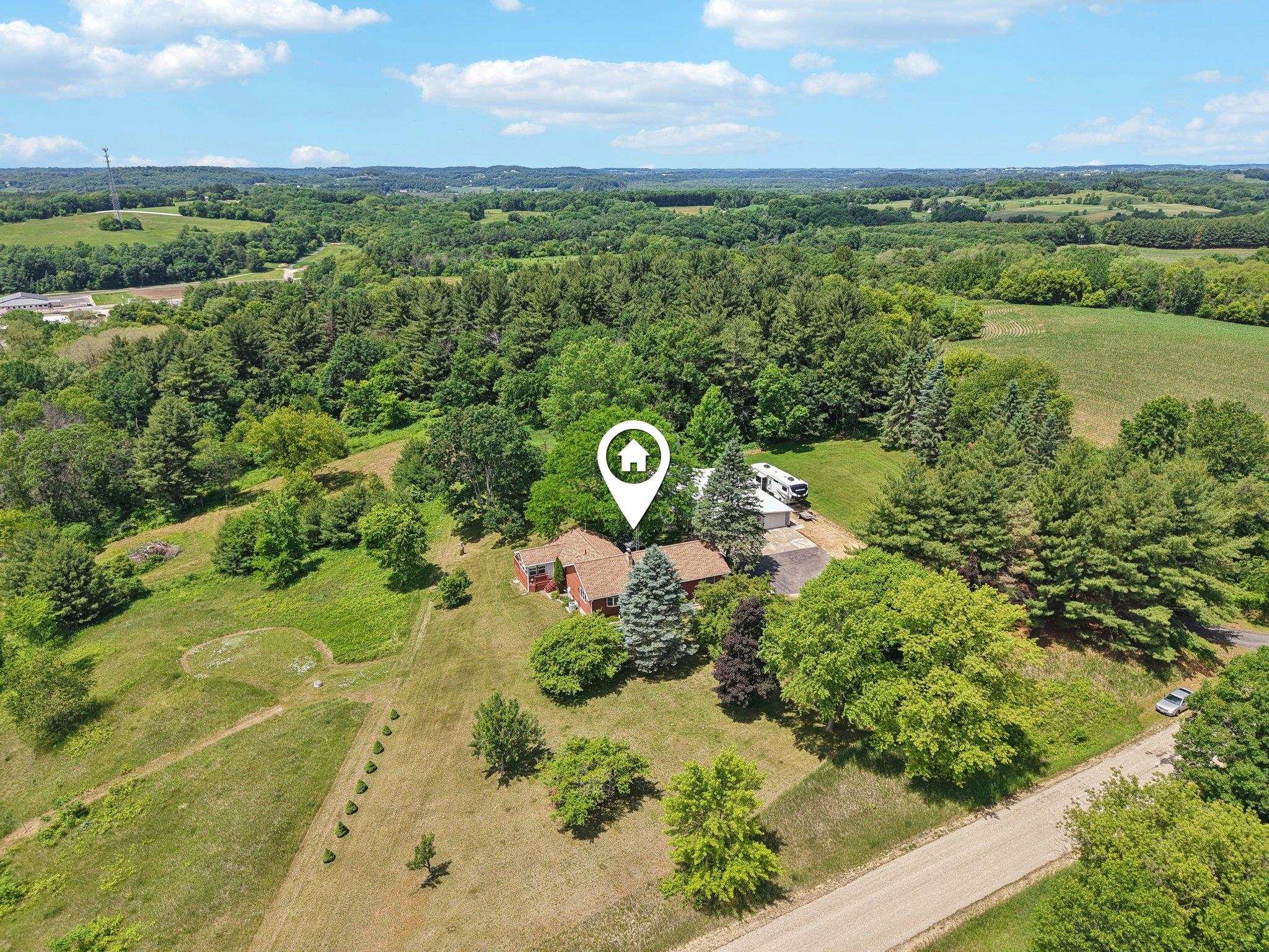 La Valle, Wisconsin 53941, United States, 4 Bedrooms Bedrooms, ,3 BathroomsBathrooms,Residential,Active,156094