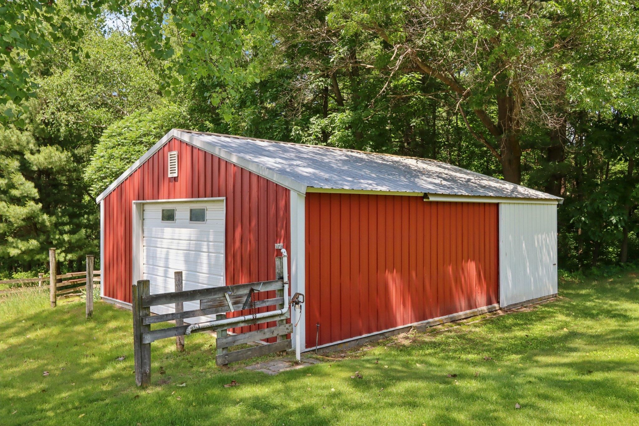 La Valle, Wisconsin 53941, United States, 4 Bedrooms Bedrooms, ,3 BathroomsBathrooms,Residential,Active,156094